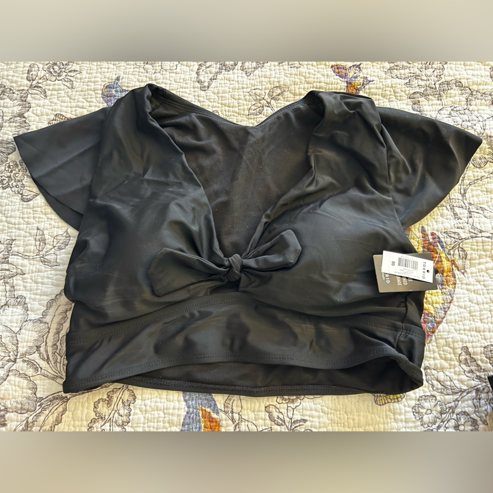 Torrid Bathing Suit Top - Brand New - Size 00
